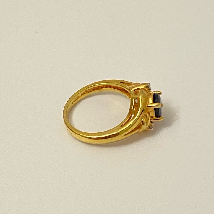 14K Gold Ring With Jet Stone & Two Tiny Diamonds