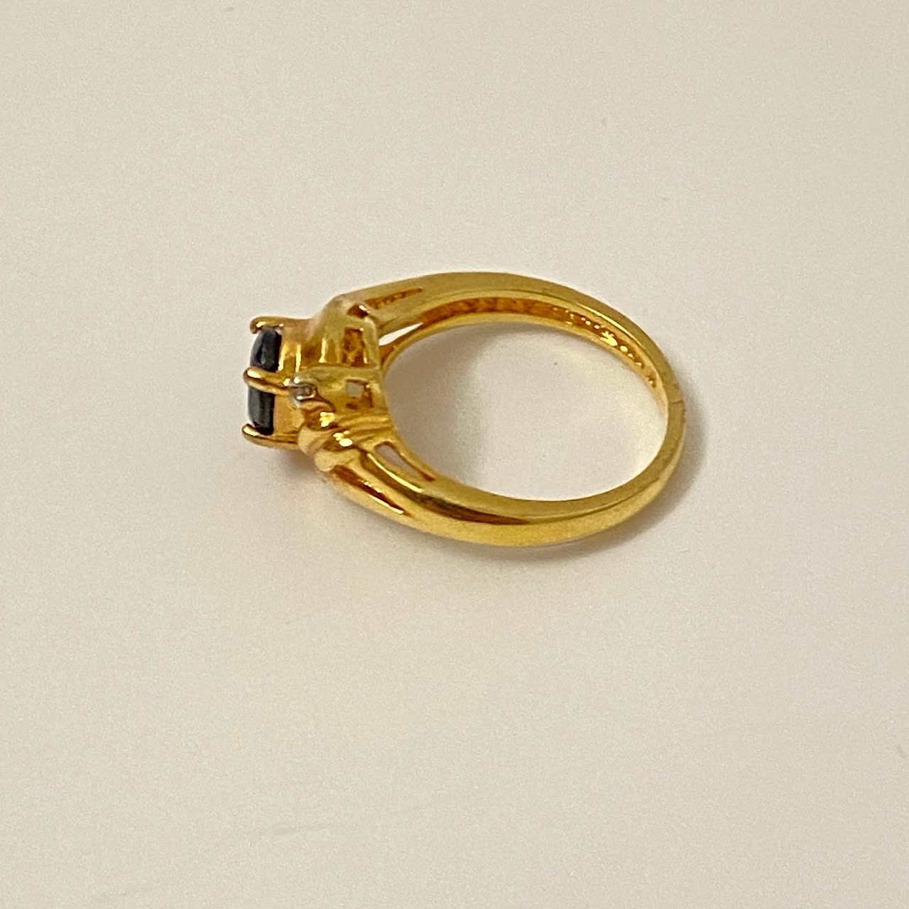 14K Gold Ring With Jet Stone & Two Tiny Diamonds