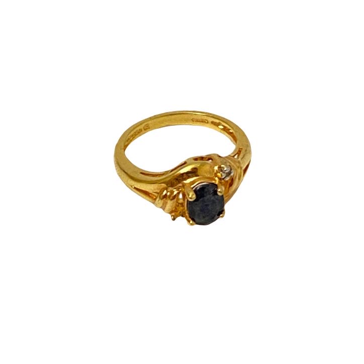 14K Gold Ring With Jet Stone & Two Tiny Diamonds