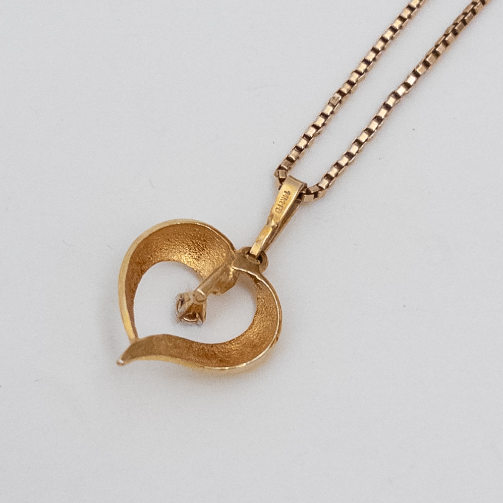 14K Gold and Diamond Heart Pendant Necklace