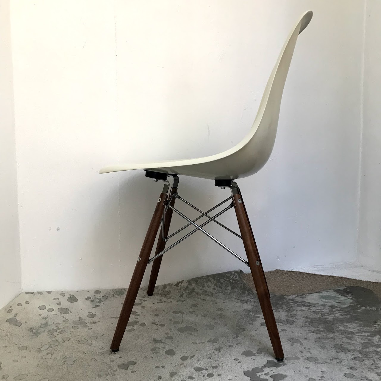 Herman Miller Eames Fiberglass Shell Chair #1