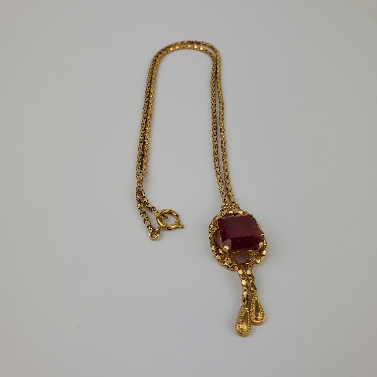 18K Gold and Red Gemstone Pendant Necklace