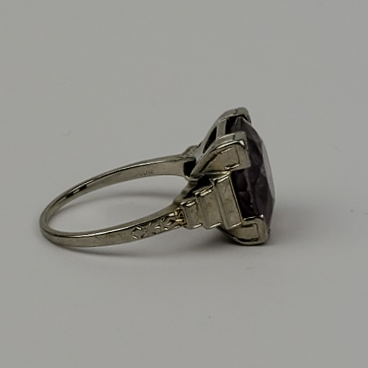 14K White Gold and Amethyst Ring