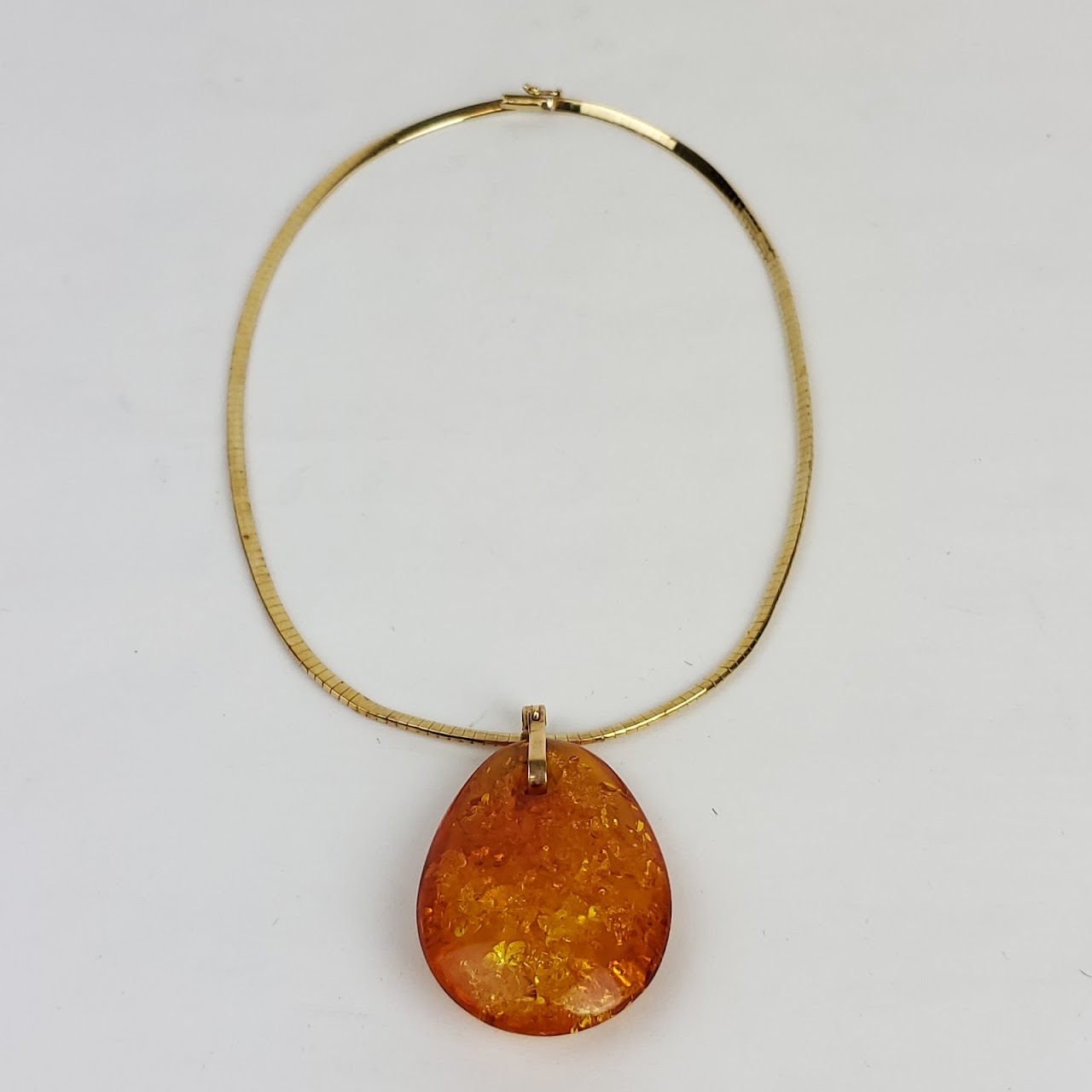 14K Gold Amber Pendant Necklace