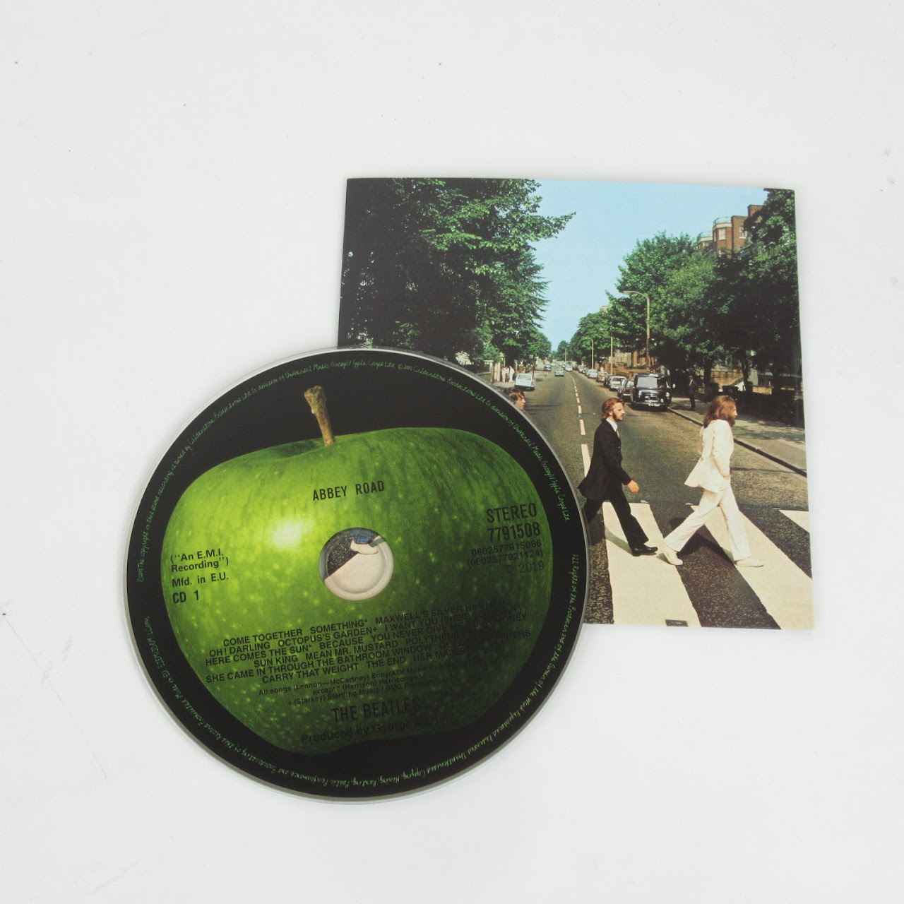 The Beatles Abbey Road Anniversary Edition 3-CD, 1-Blu Ray Set