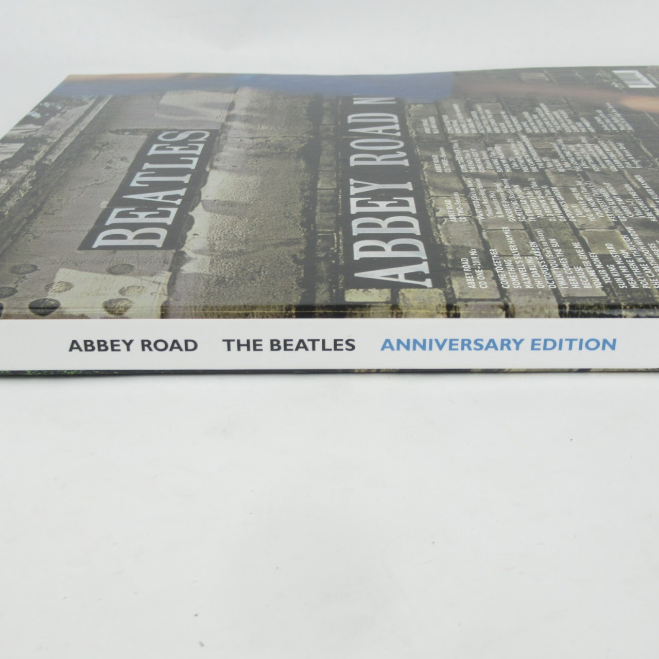 The Beatles Abbey Road Anniversary Edition 3-CD, 1-Blu Ray Set