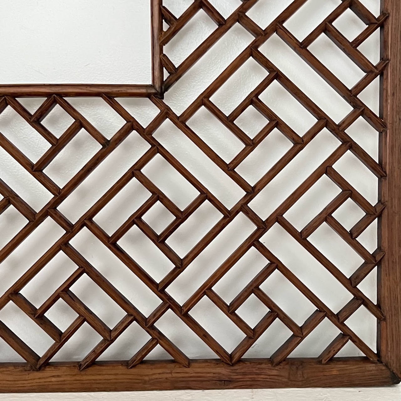 Geometric Large Scale Trellis Frame