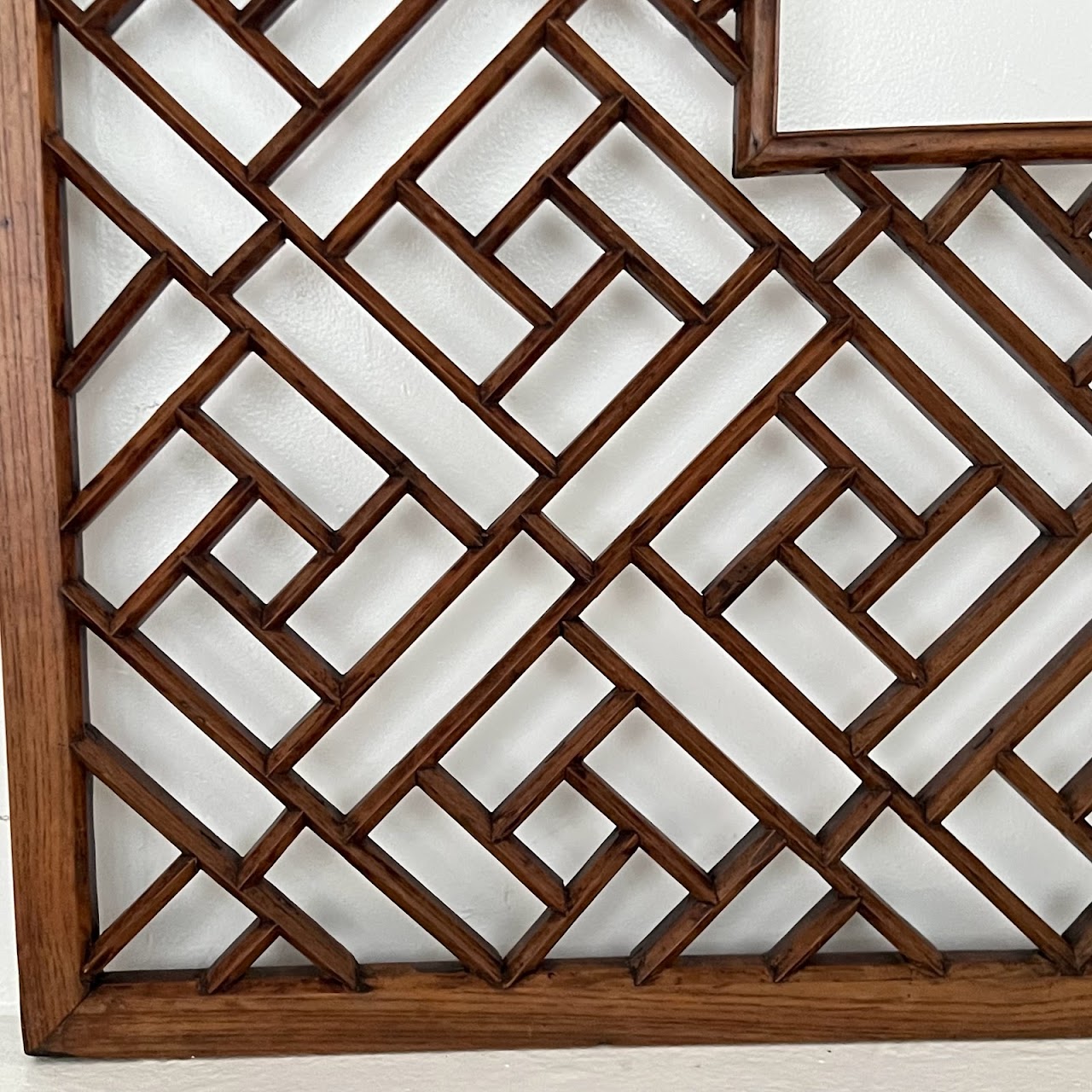 Geometric Large Scale Trellis Frame