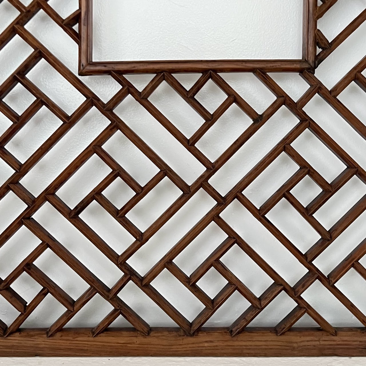 Geometric Large Scale Trellis Frame