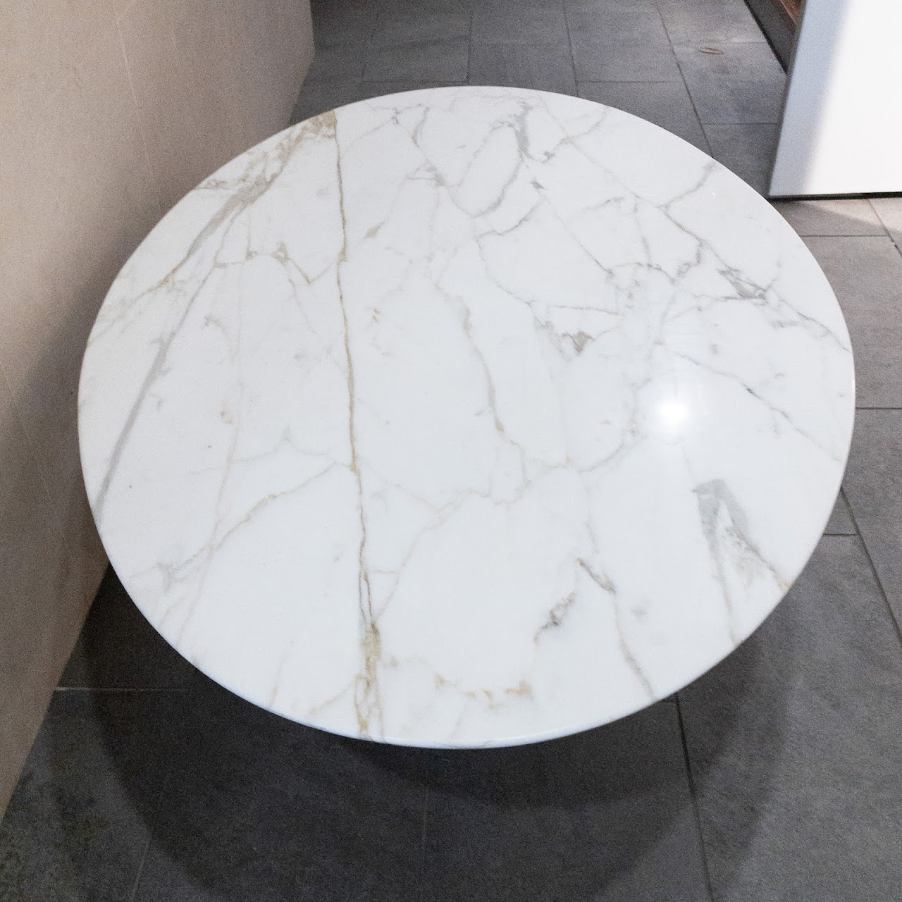 Tulip-Style Marble Top Cocktail Table