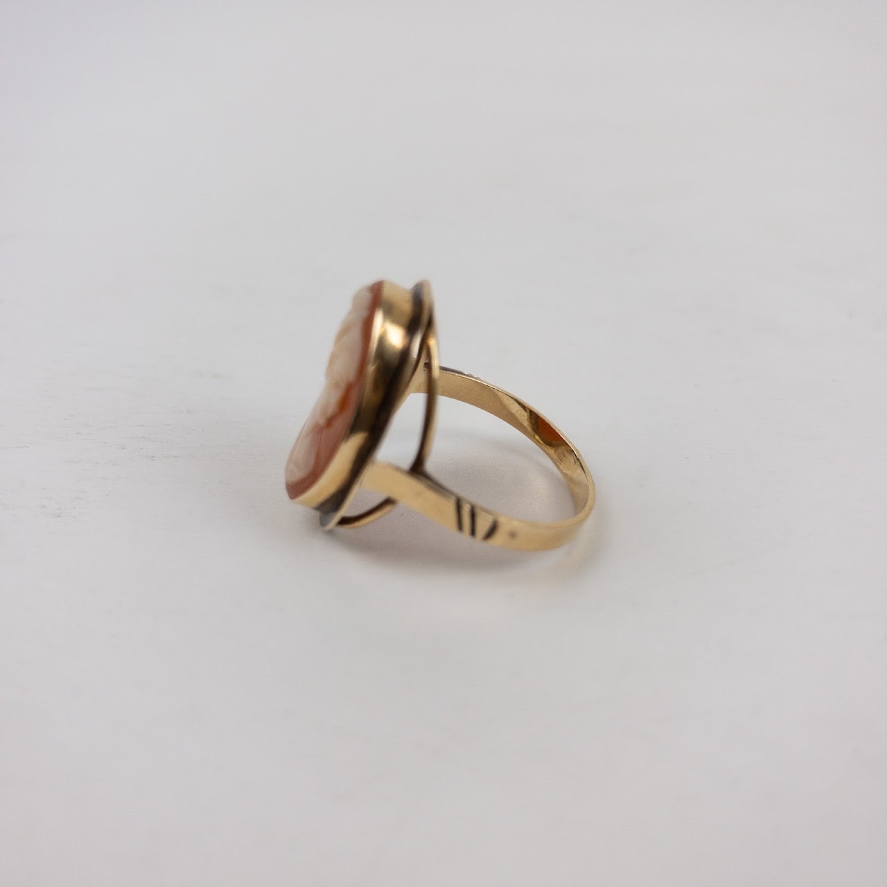 14K Gold Cameo Ring