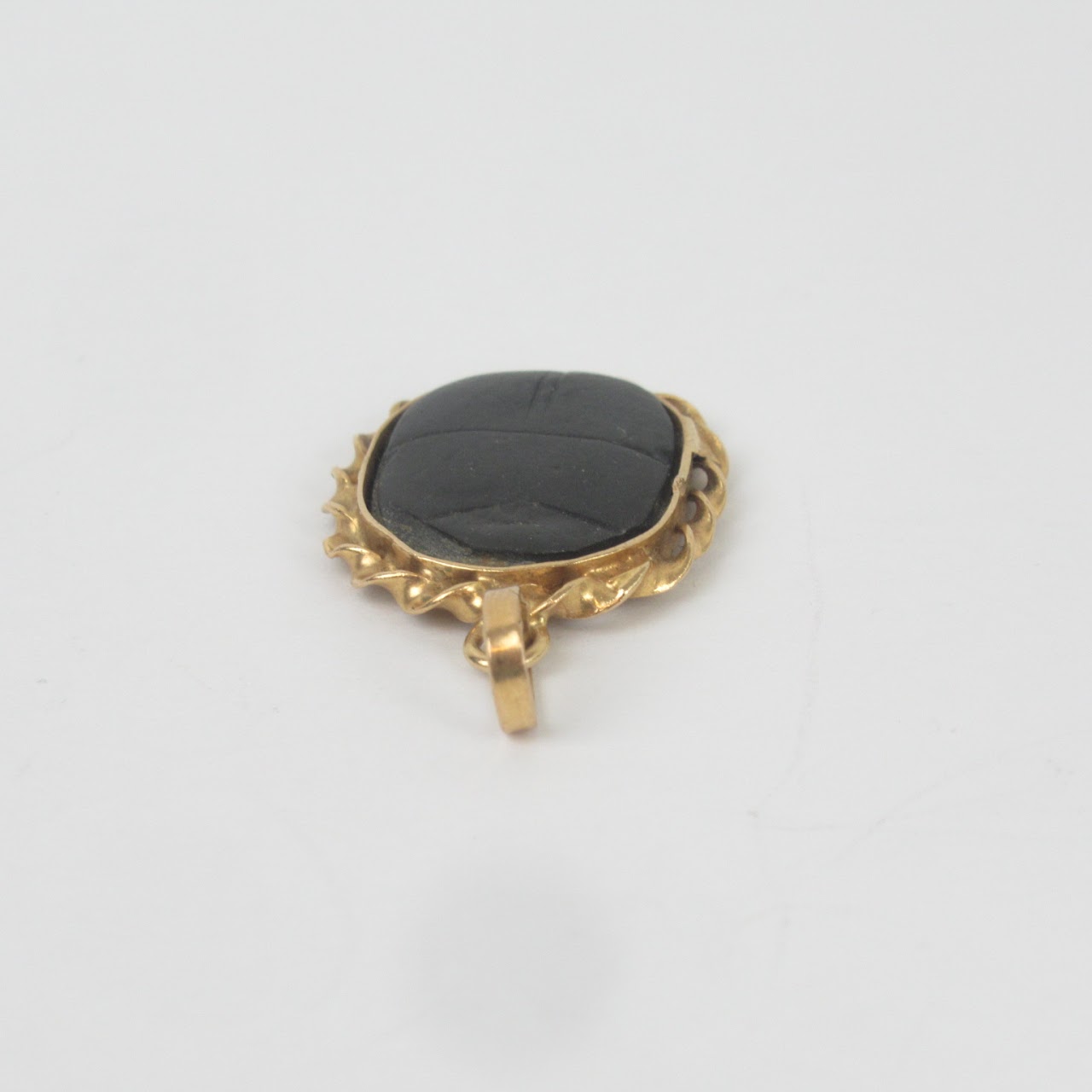 18K Gold And Black Stone Scarab Pendant   C5521463 B0dc 4fa6 996a 6b25cee21f27.JPG