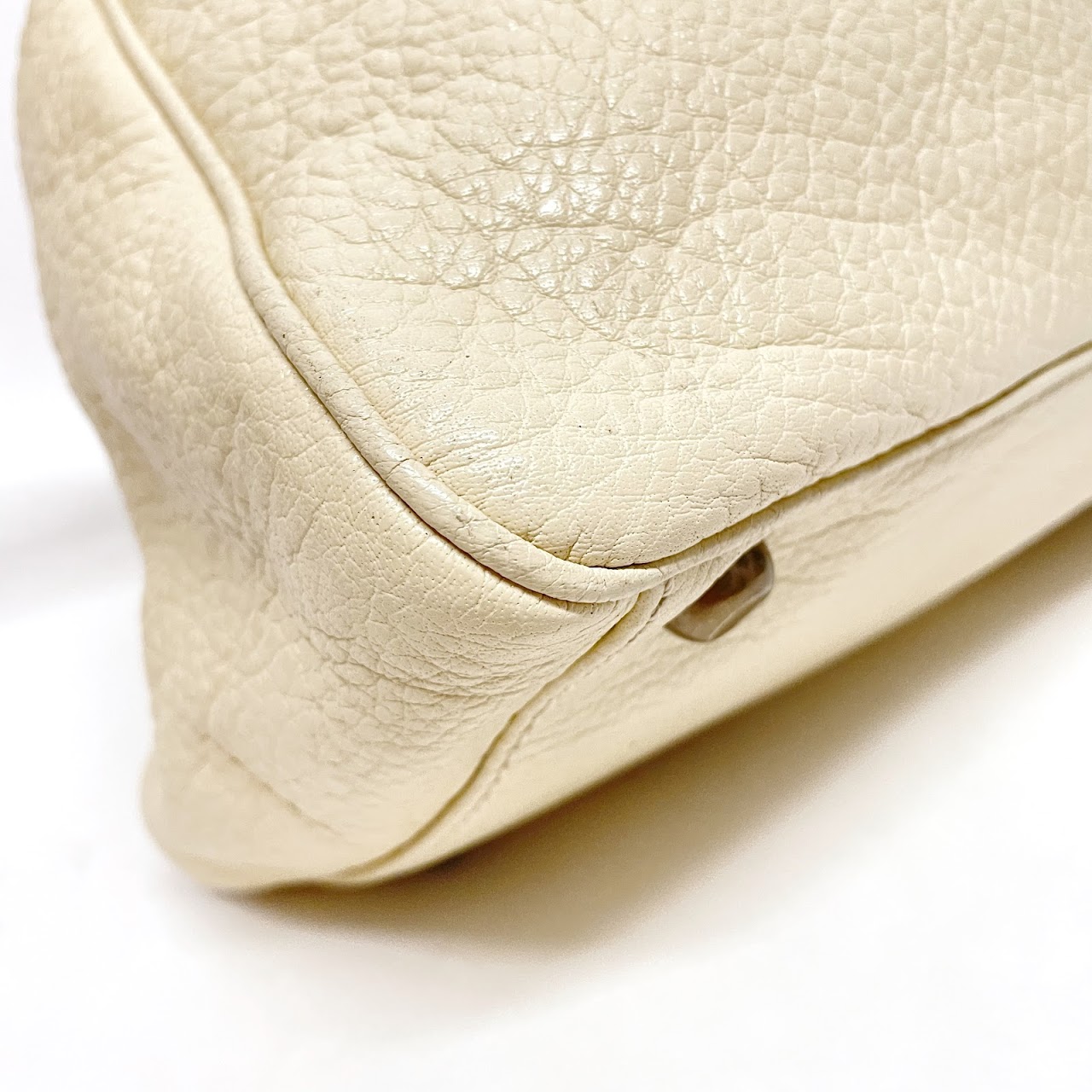 Marc Jacobs Ivory Leather Shoulder Bag