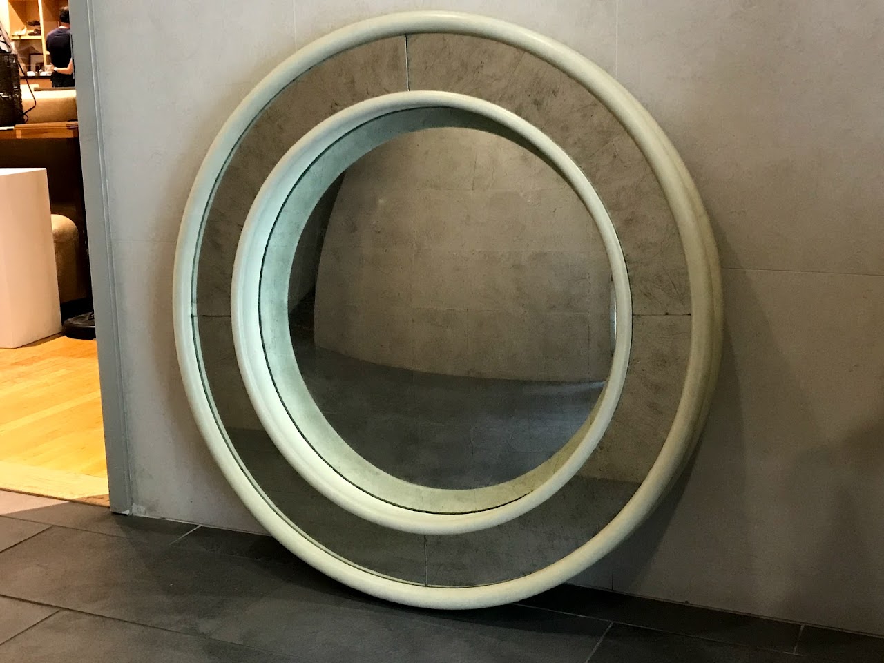 Julian Chichester Convex Verre Eglomisé Mirror