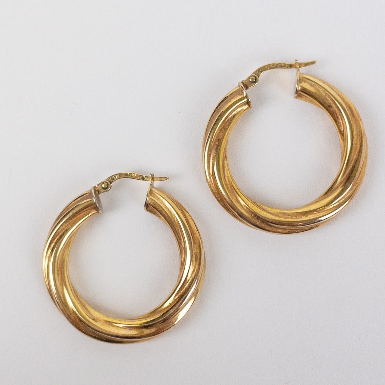 14K Gold Fluted Hoop Earrings