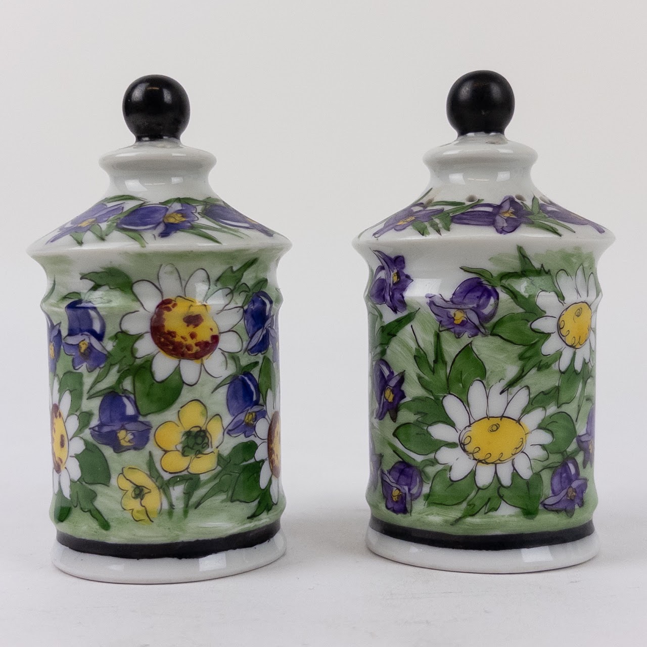 Decor Main Limoges Salt and Pepper Shaker Set