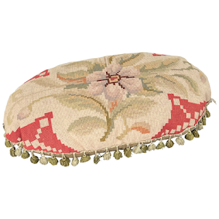 Tasseled Aubusson Style Vintage Oval Pillow