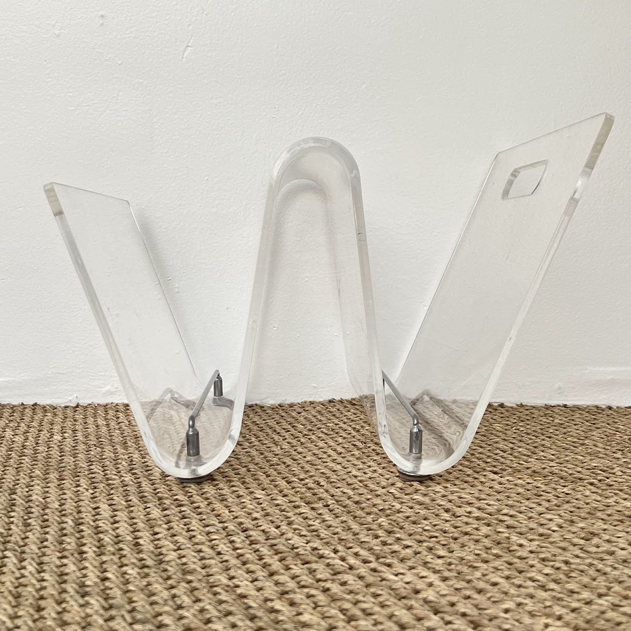 Acrylic Wave Magazine Rack