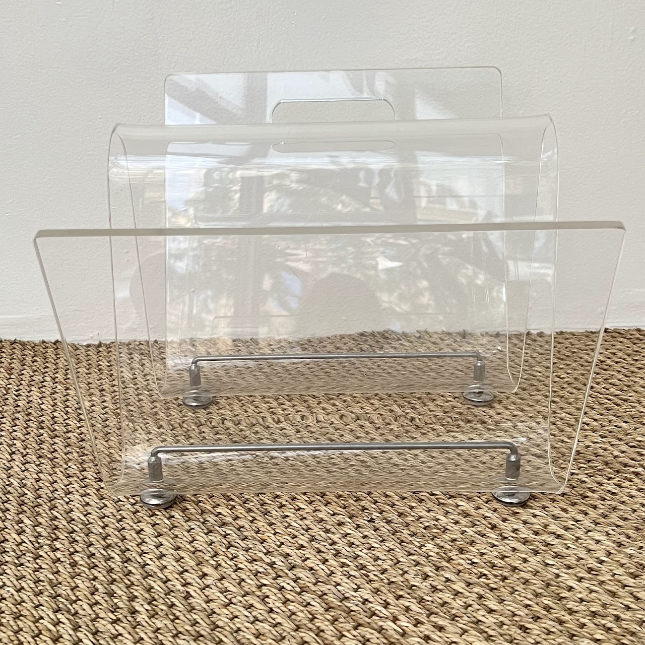 Acrylic Wave Magazine Rack