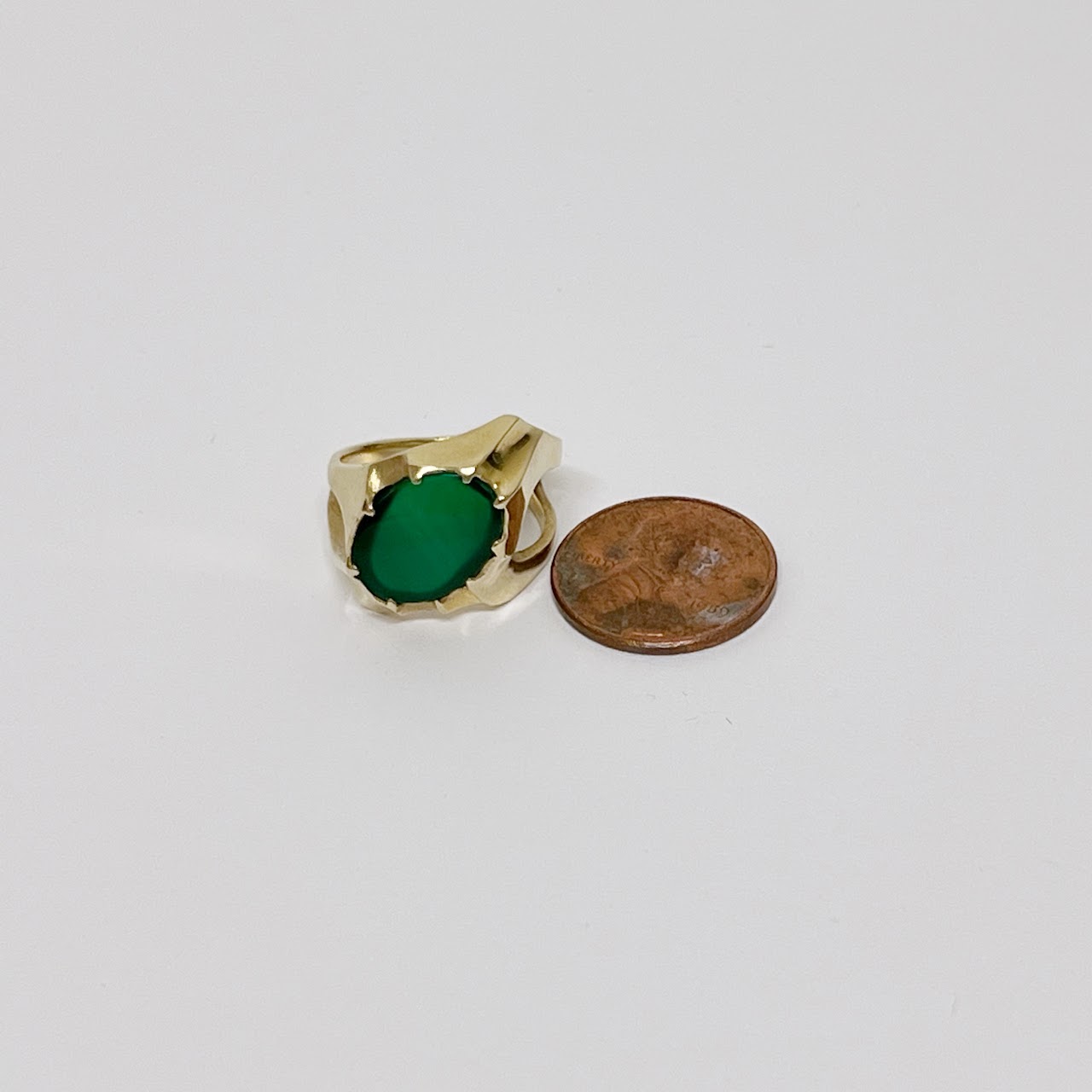 14K Gold and Green Stone Modernist Ring