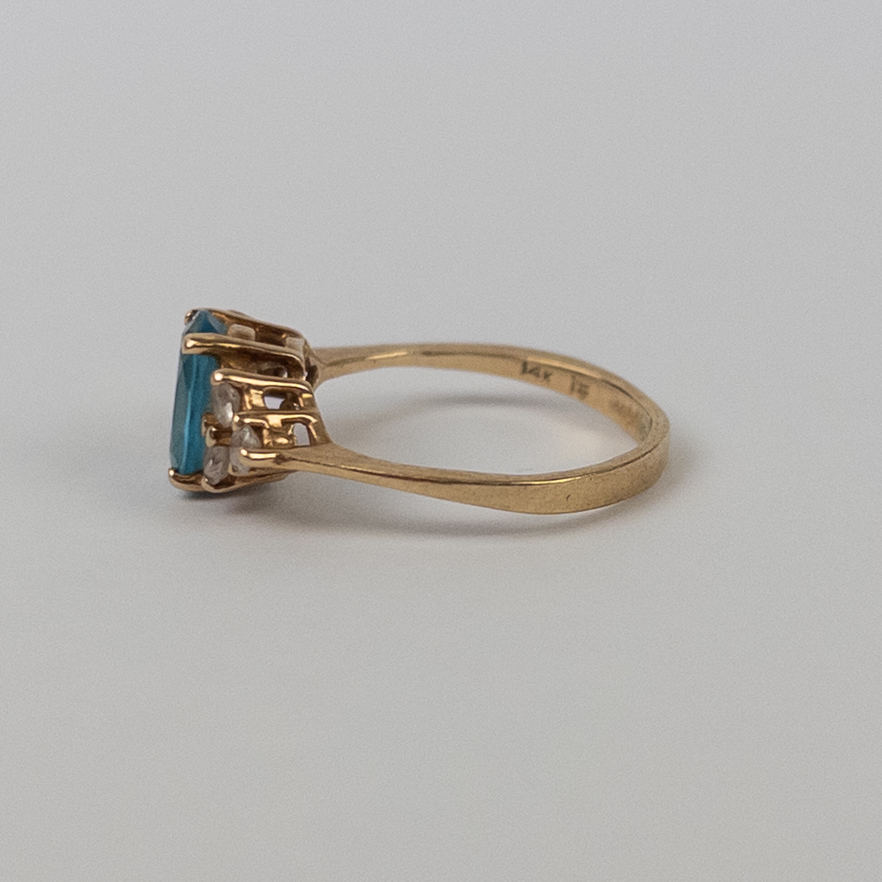 14K Gold Ring with Semi Precious Stone Settings