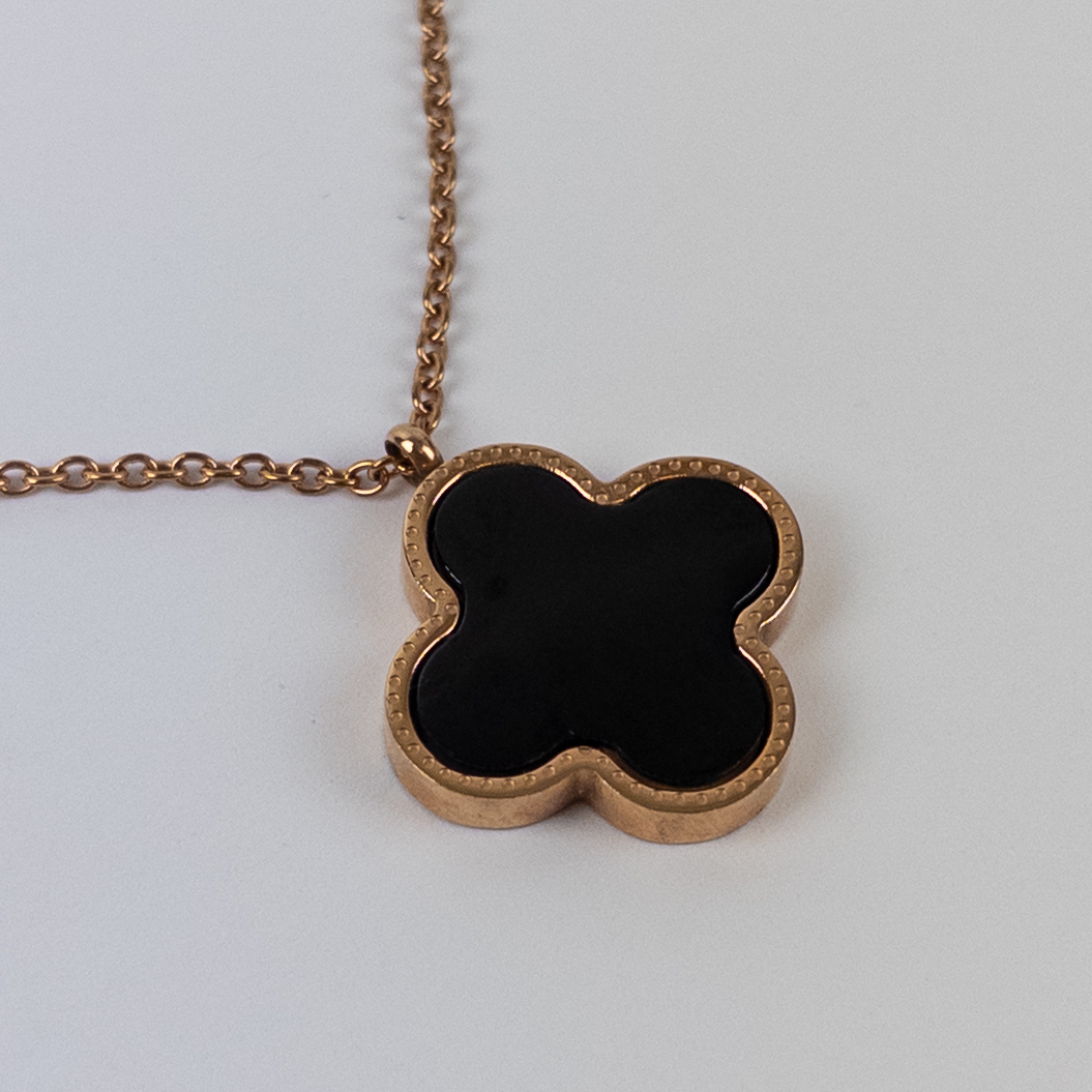 14K Gold Quatrefoil Pendant Necklace