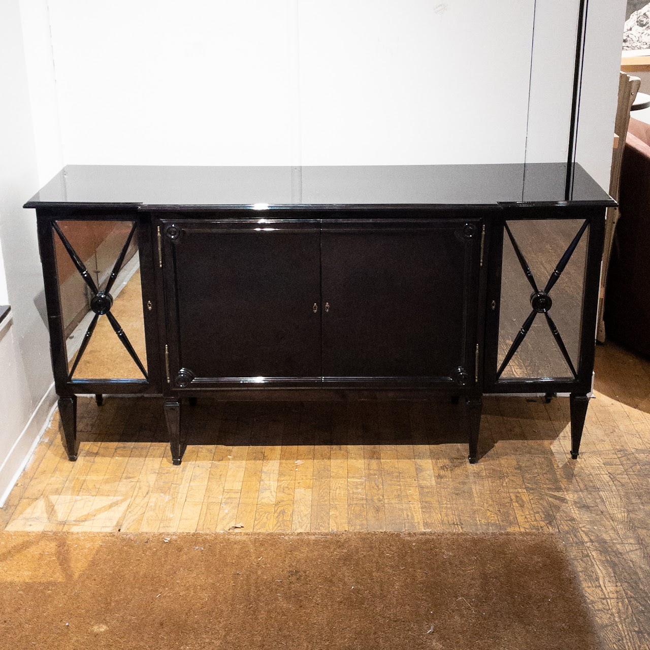 Lacquered Wood Transitional Sideboard