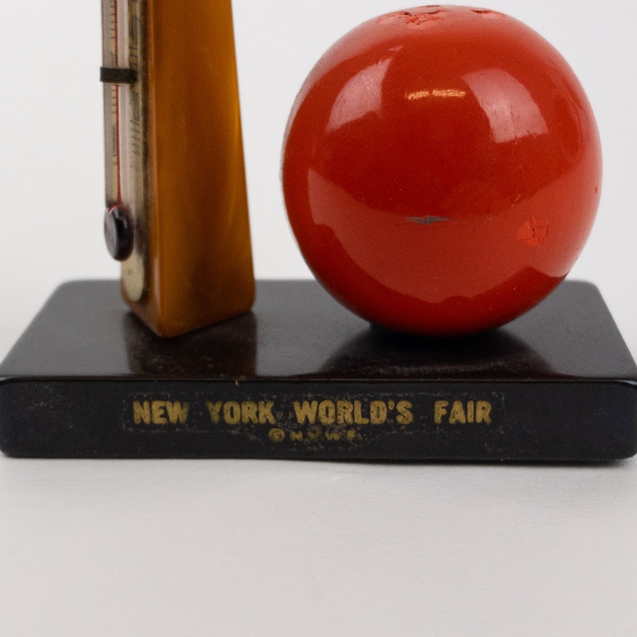 1939 New York World's Fair Bakelite Trylon and Perisphere