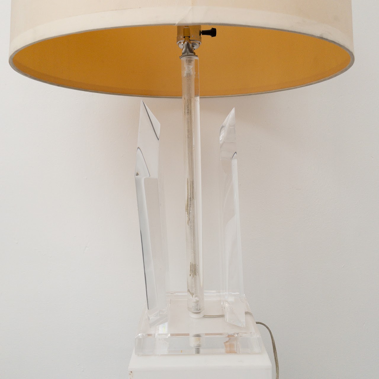 Van Teal Signed Mid-Century Modernist Lucite Table Lamp