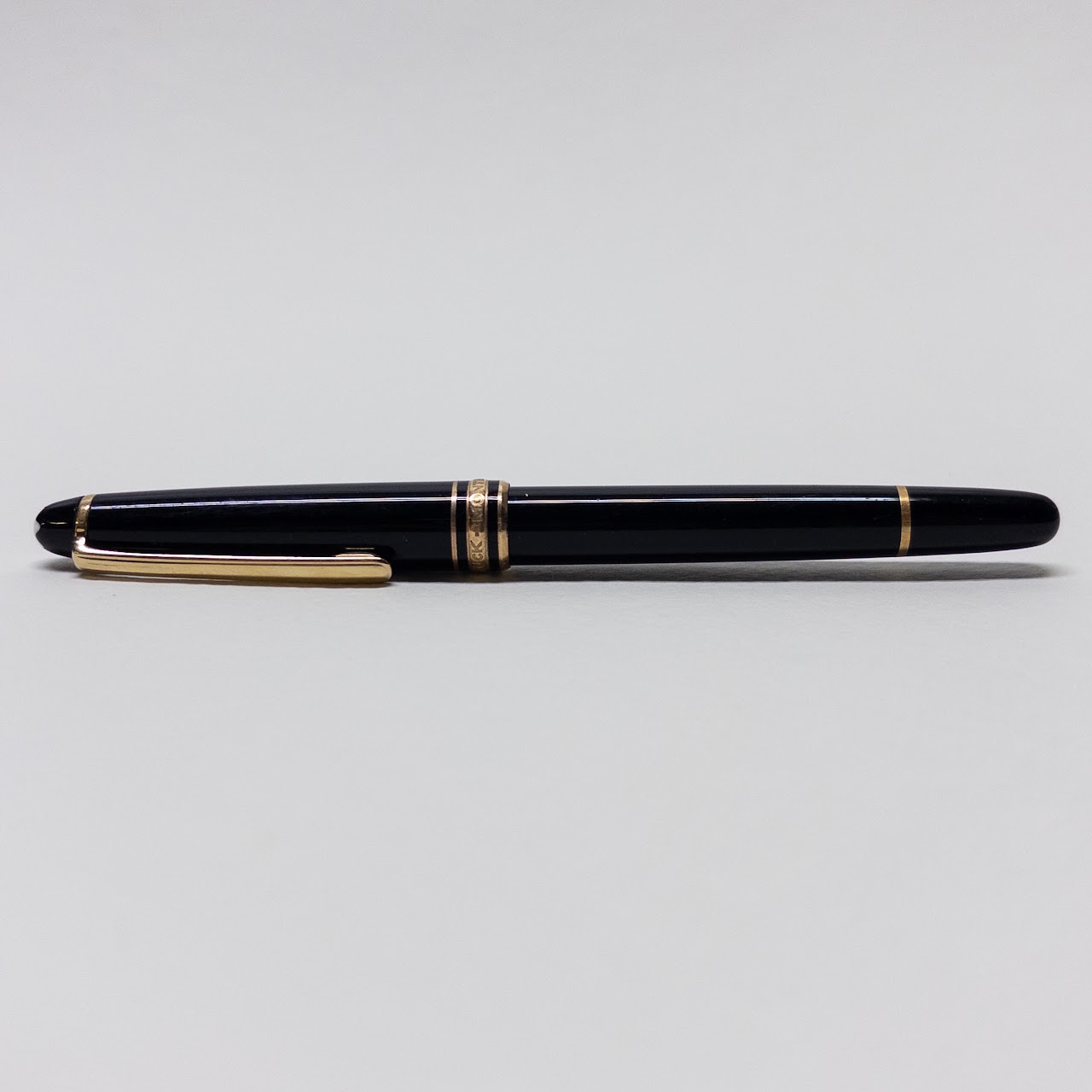 Montblanc Meisterstück 14K Gold Nib Fountain Pen