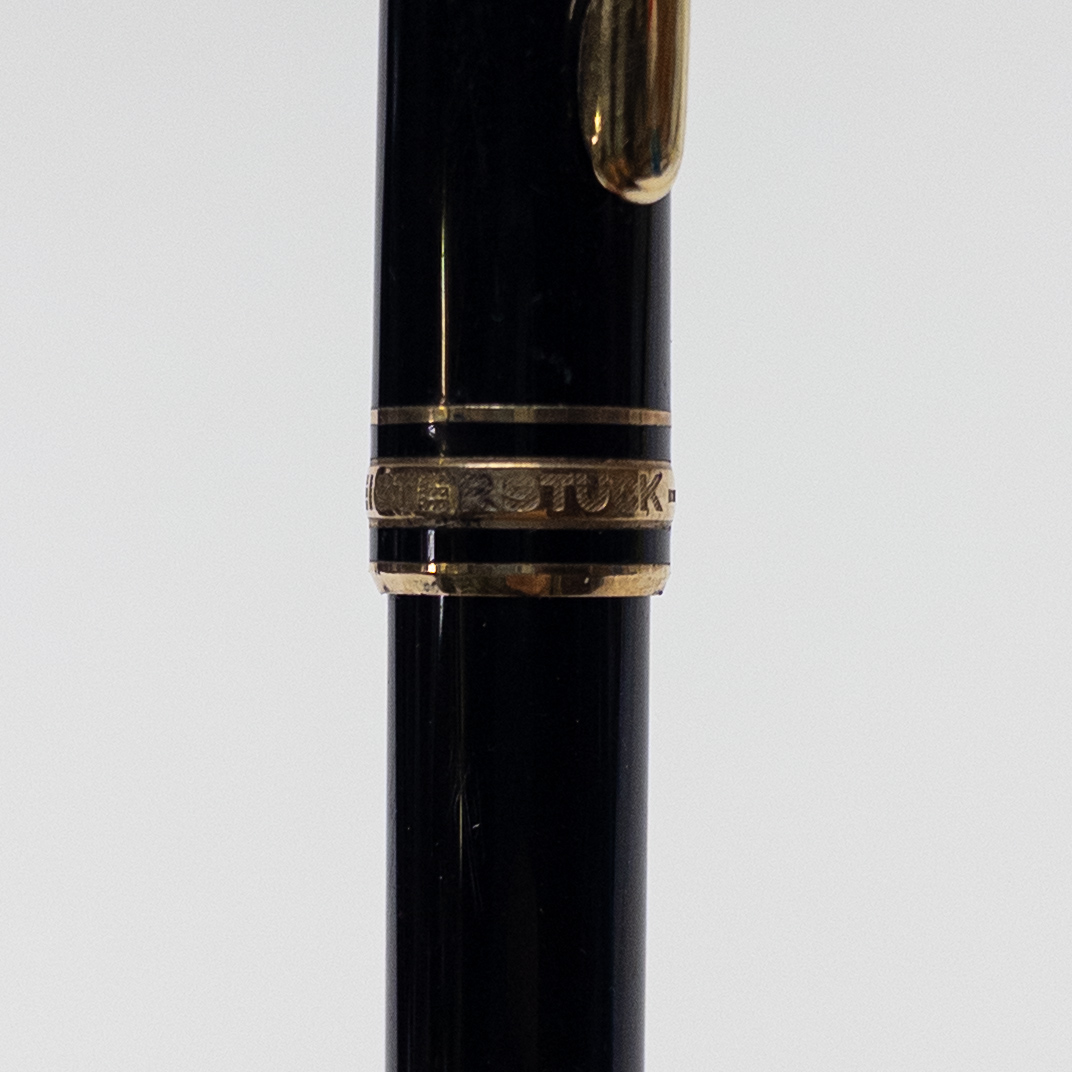 Montblanc Meisterstück 14K Gold Nib Fountain Pen