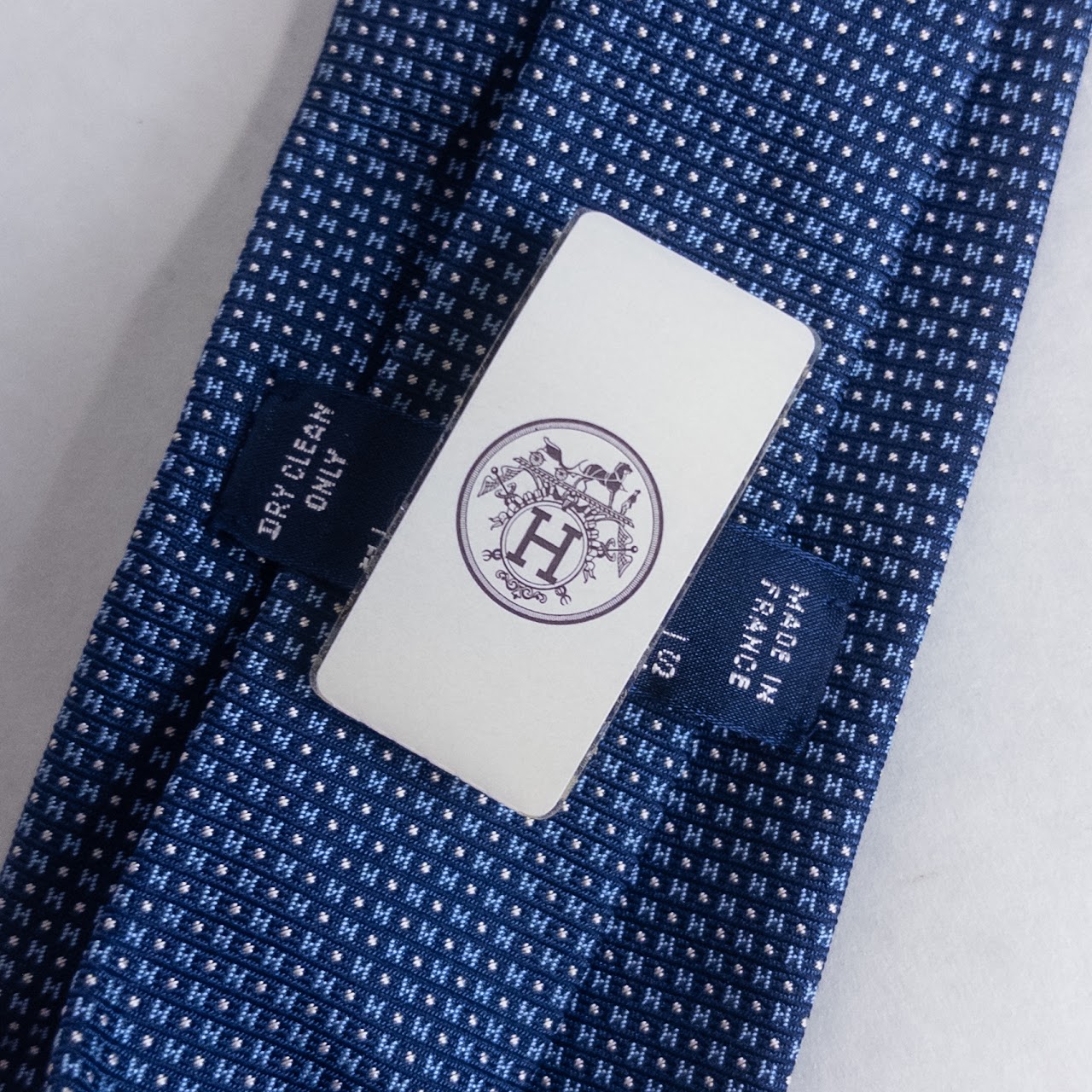 Hermès Mega Chariot 7 Skinny Necktie