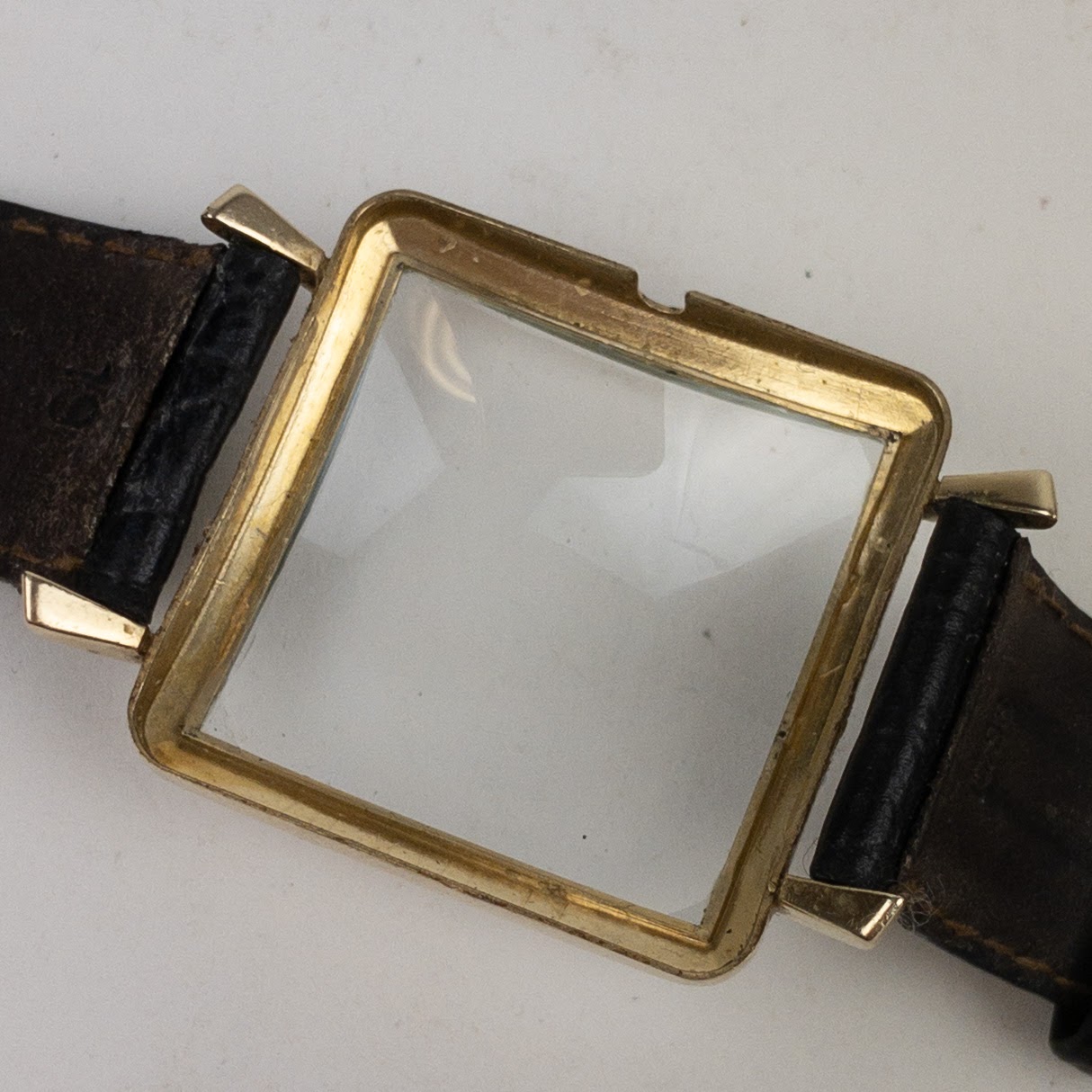 Omega 14K Gold Vintage Quartz Wristwatch NEEDS REPAIR