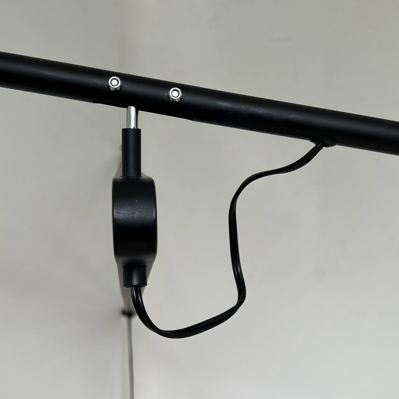 Mod Swing-Arm Cantilever Wall Lamp