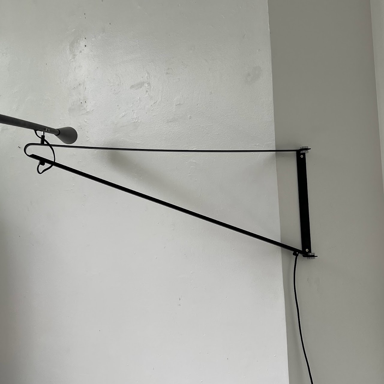 Mod Swing-Arm Cantilever Wall Lamp