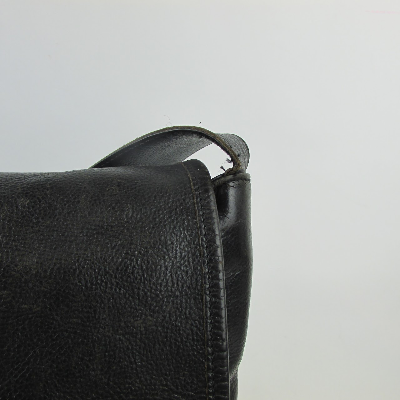 Il Bisonte Leather Messenger Bag