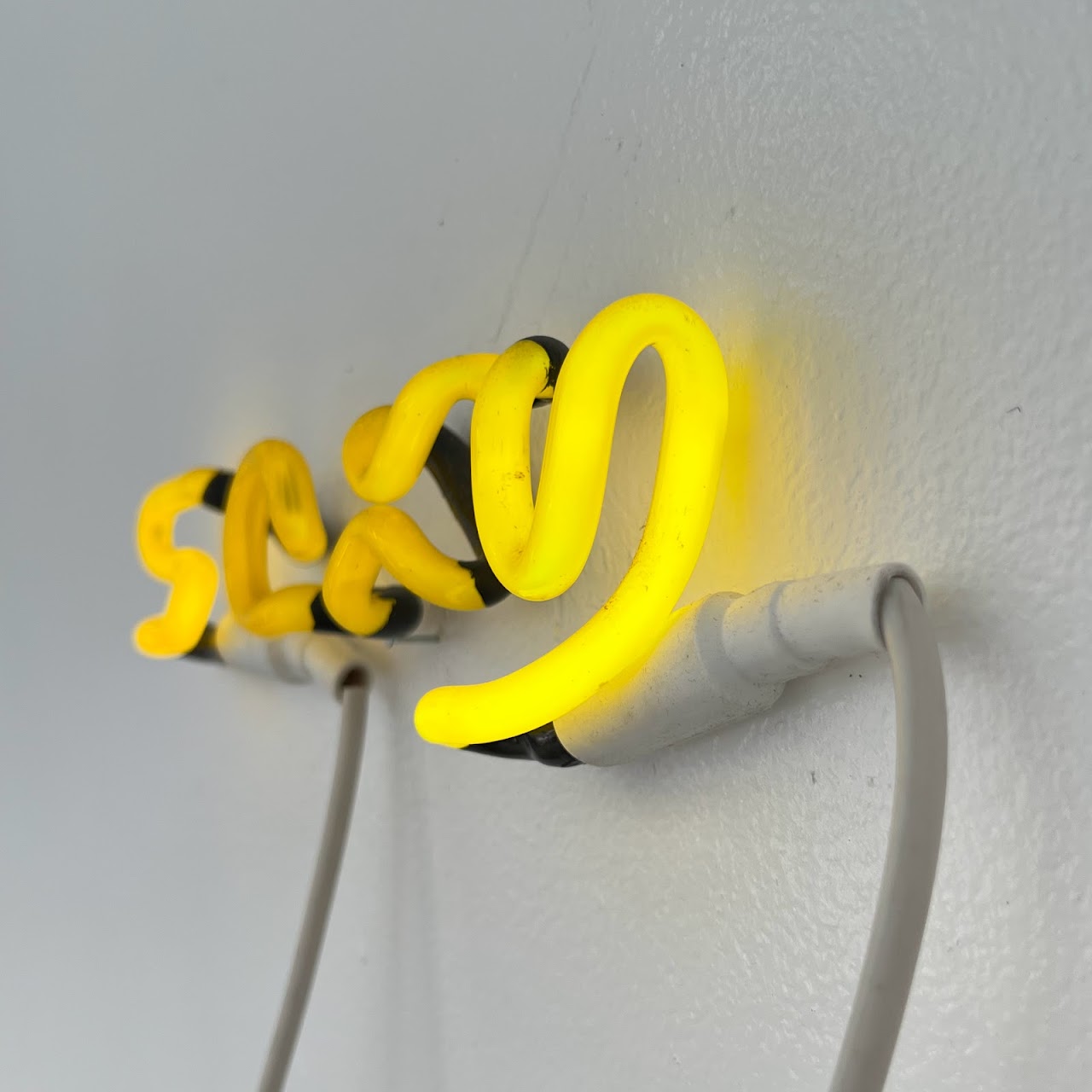 'Sexy' Neon Sculpture