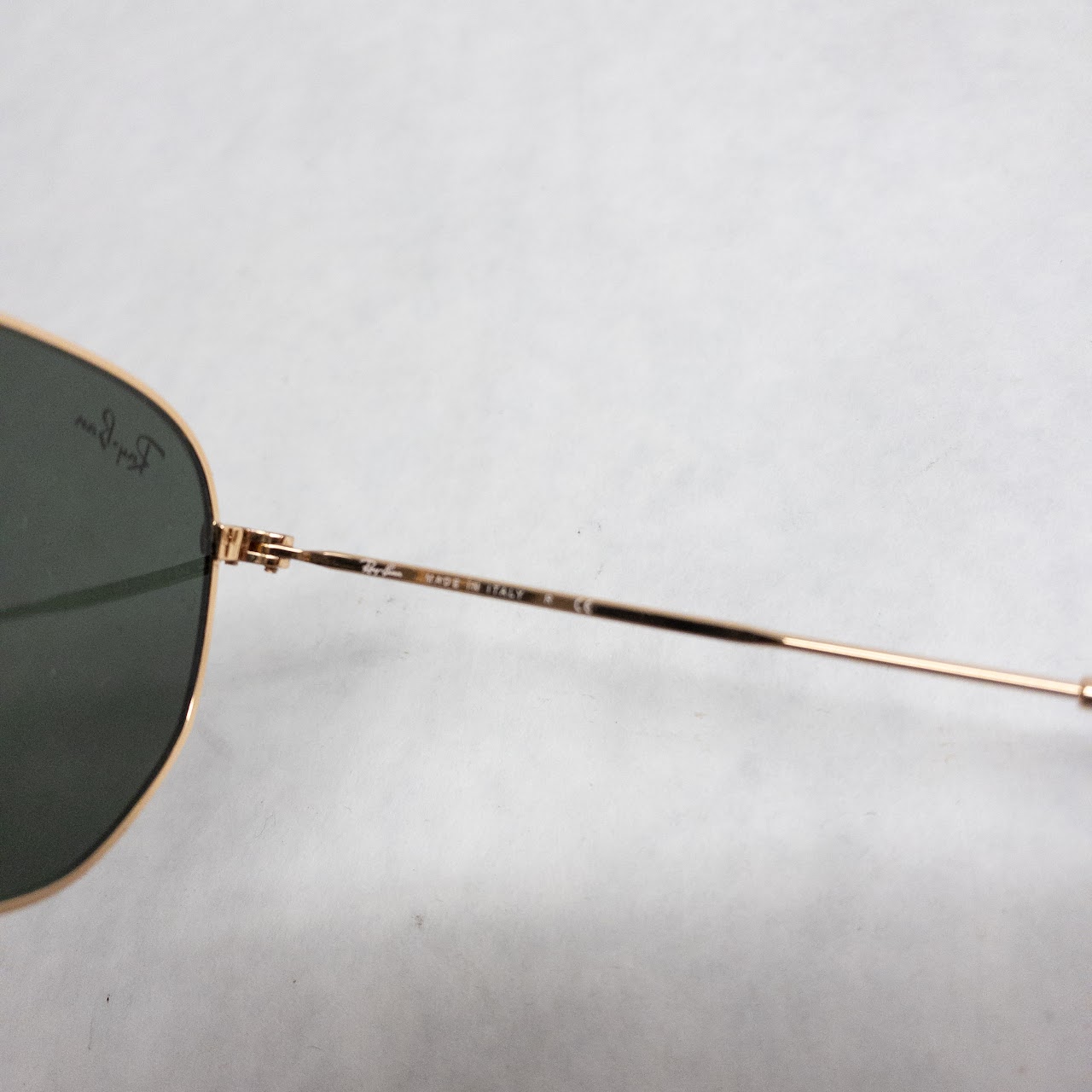 Ray-Ban  Classic Smaller Aviator Sunglasses