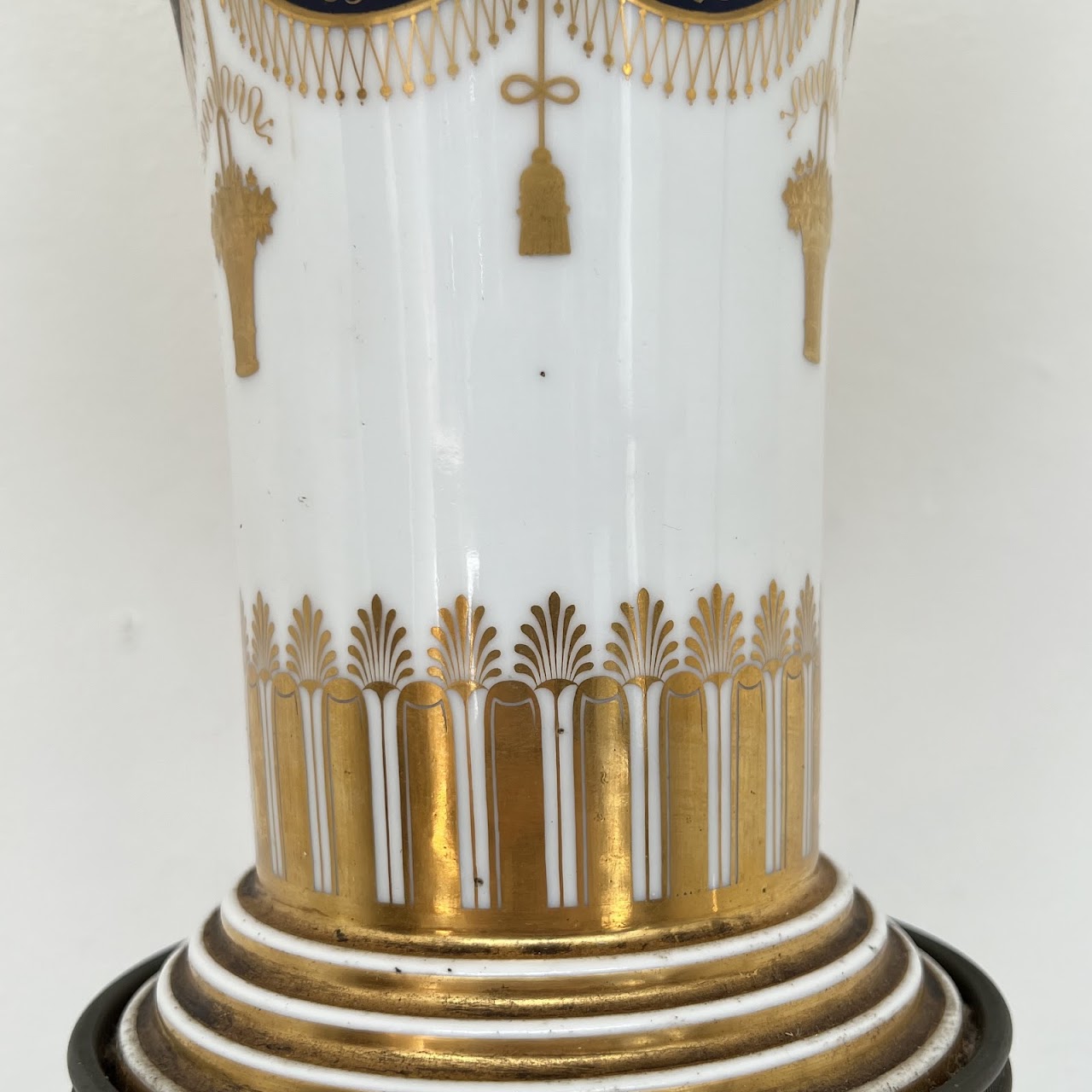 Neoclassical Porcelain and Brass Table Lamp