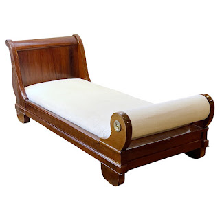 Empire Flame Mahogany Sleigh Daybed