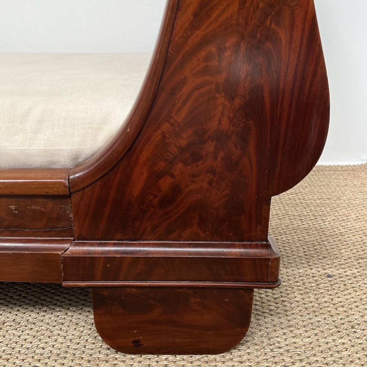 Empire Flame Mahogany Sleigh Daybed