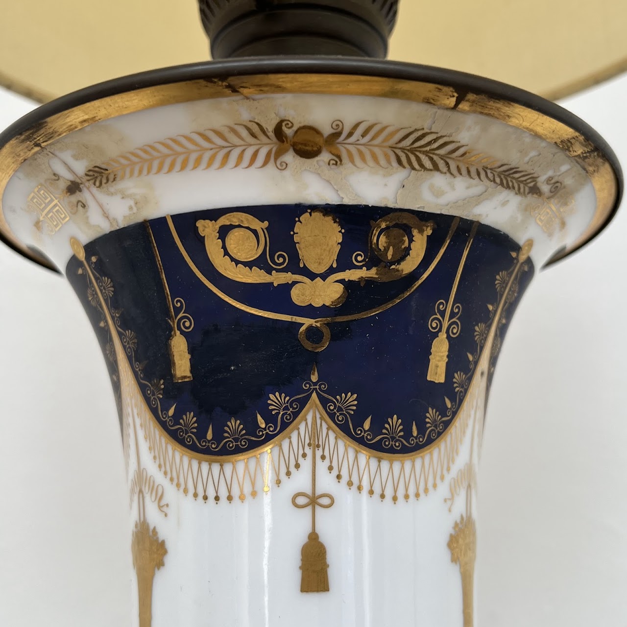 Neoclassical Porcelain and Brass Table Lamp