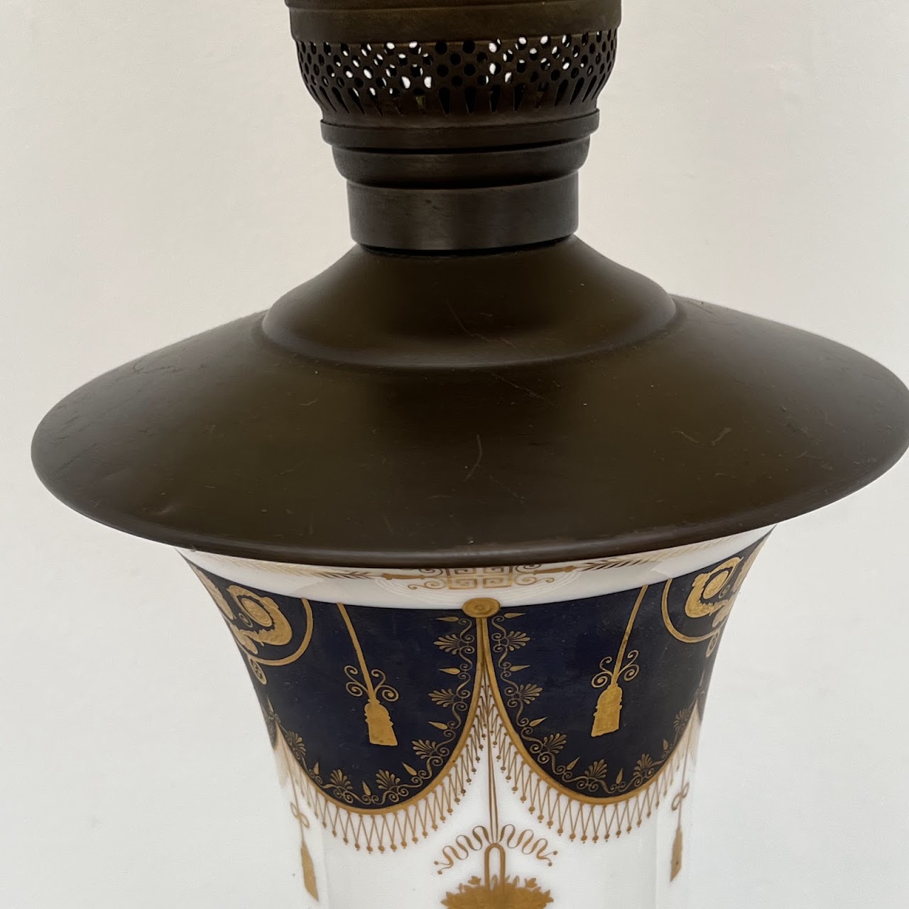 Neoclassical Porcelain and Brass Table Lamp