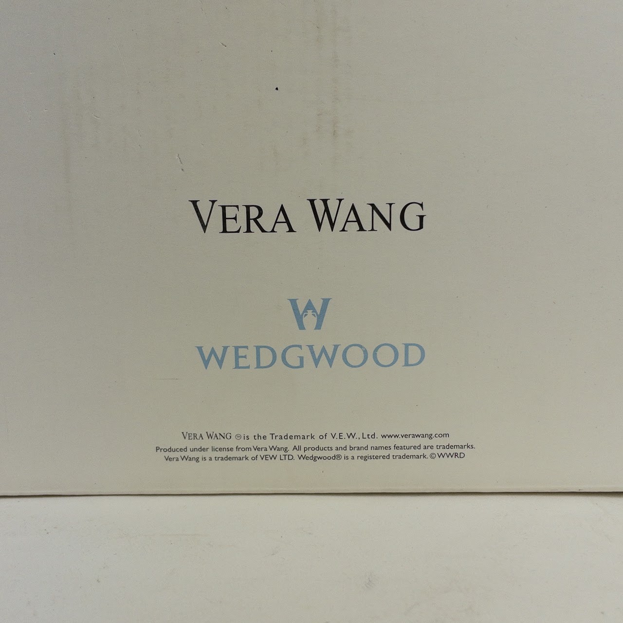 Service for Eight NEW Vera Wang x Wedgwood Grosgrain Pattern China