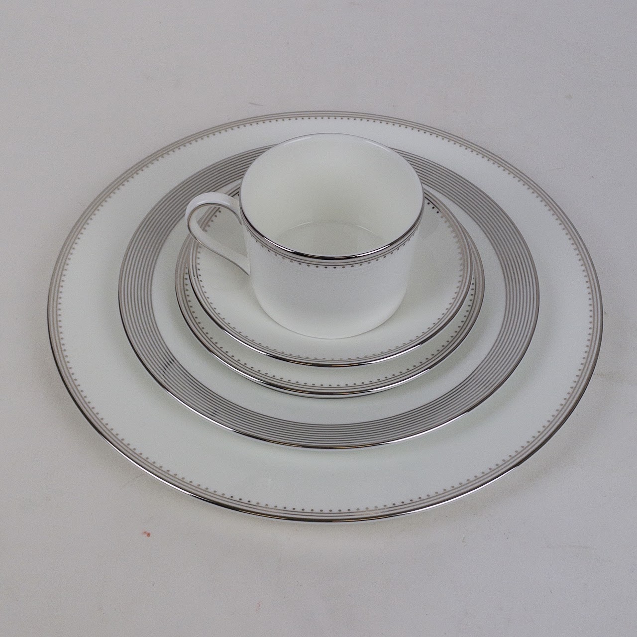 Service for Eight NEW Vera Wang x Wedgwood Grosgrain Pattern China