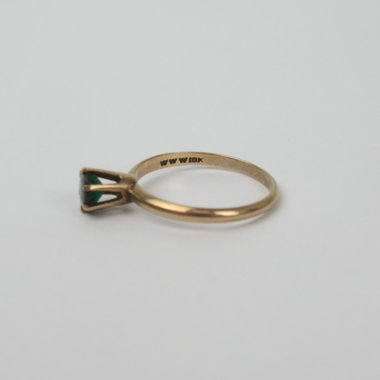 10K Gold & Green Stone Ring