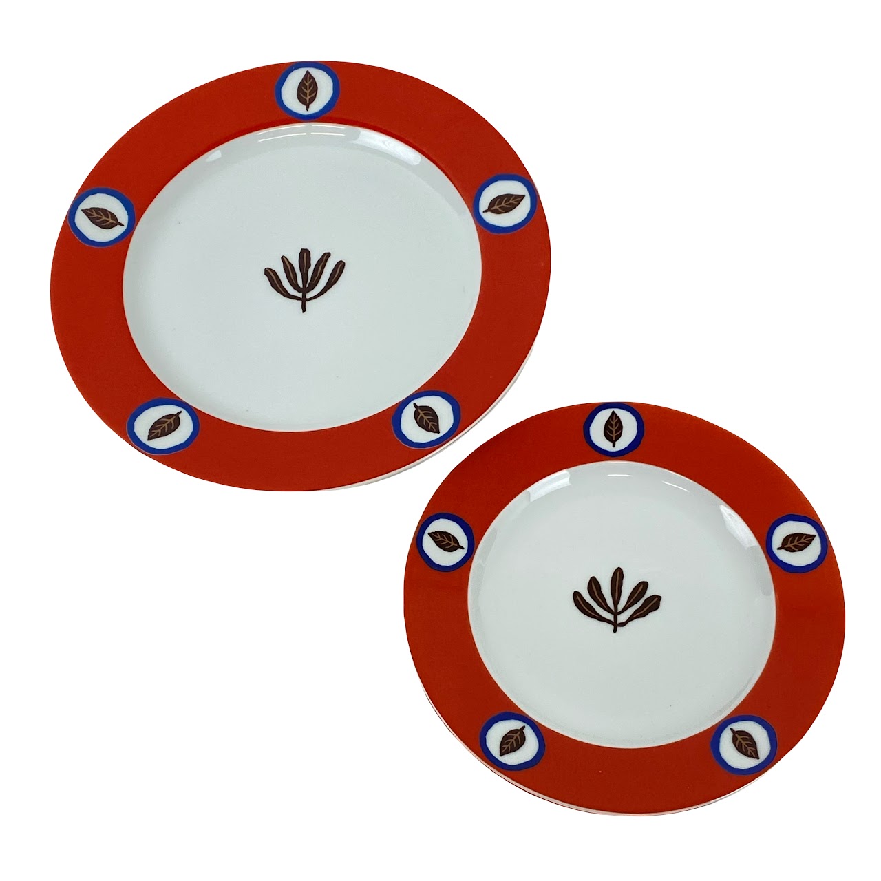 Bernardaud Limoges Set Of Three Medium & Two Small Plates