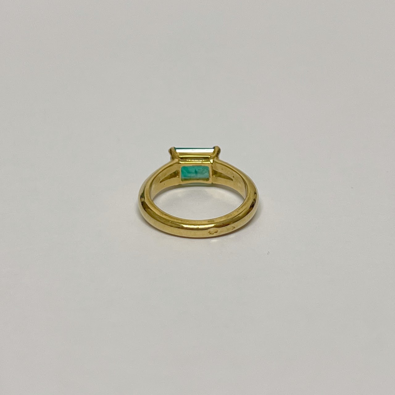 18K Gold & Green Stone Ring