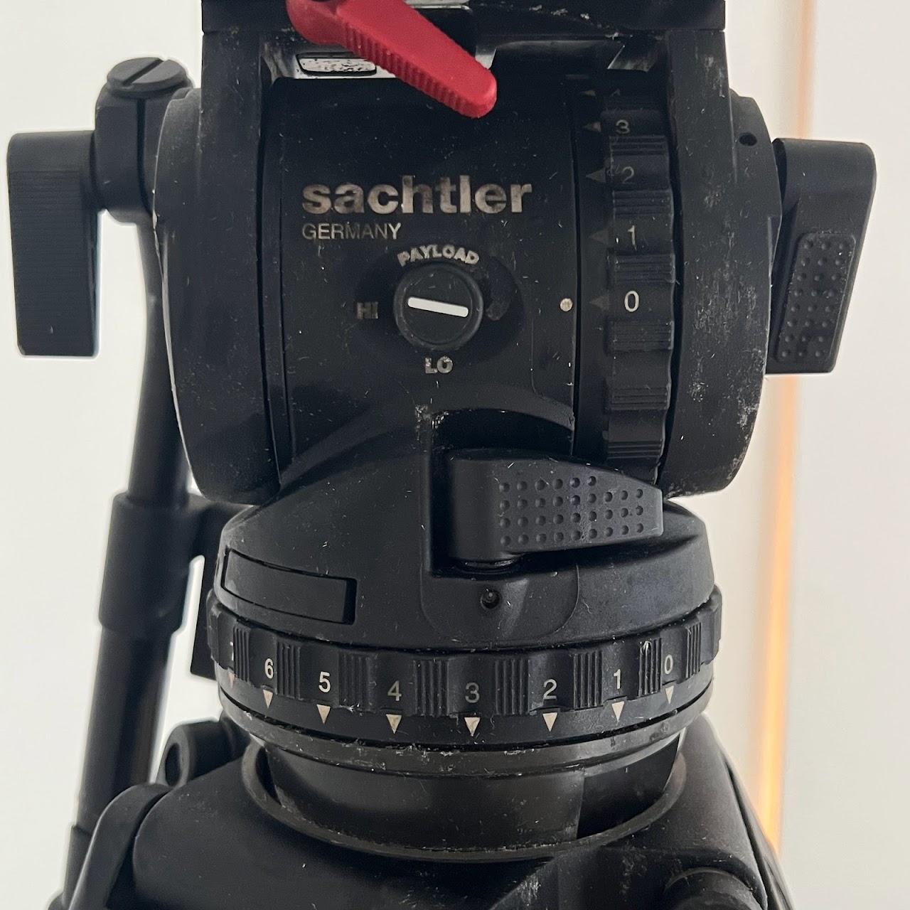 Sachtler Video 18 S1 Fluid Head with Carbon Fiber Tripod