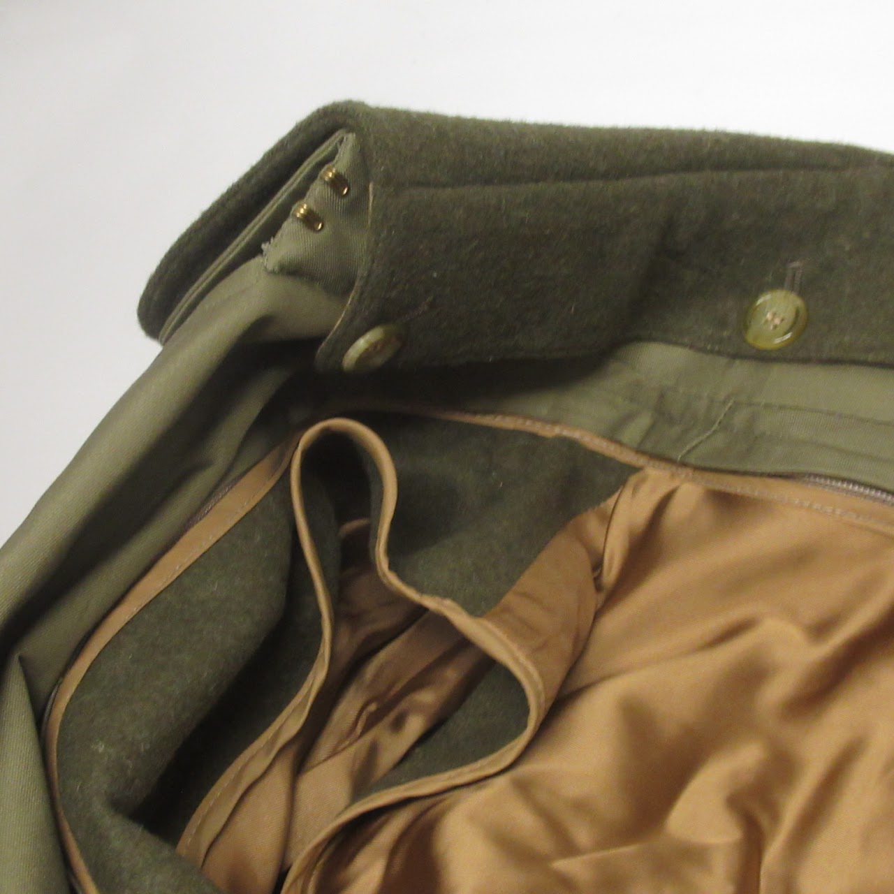 Burberry's Trench 32 Olive Lined Weatherproof Longcoat